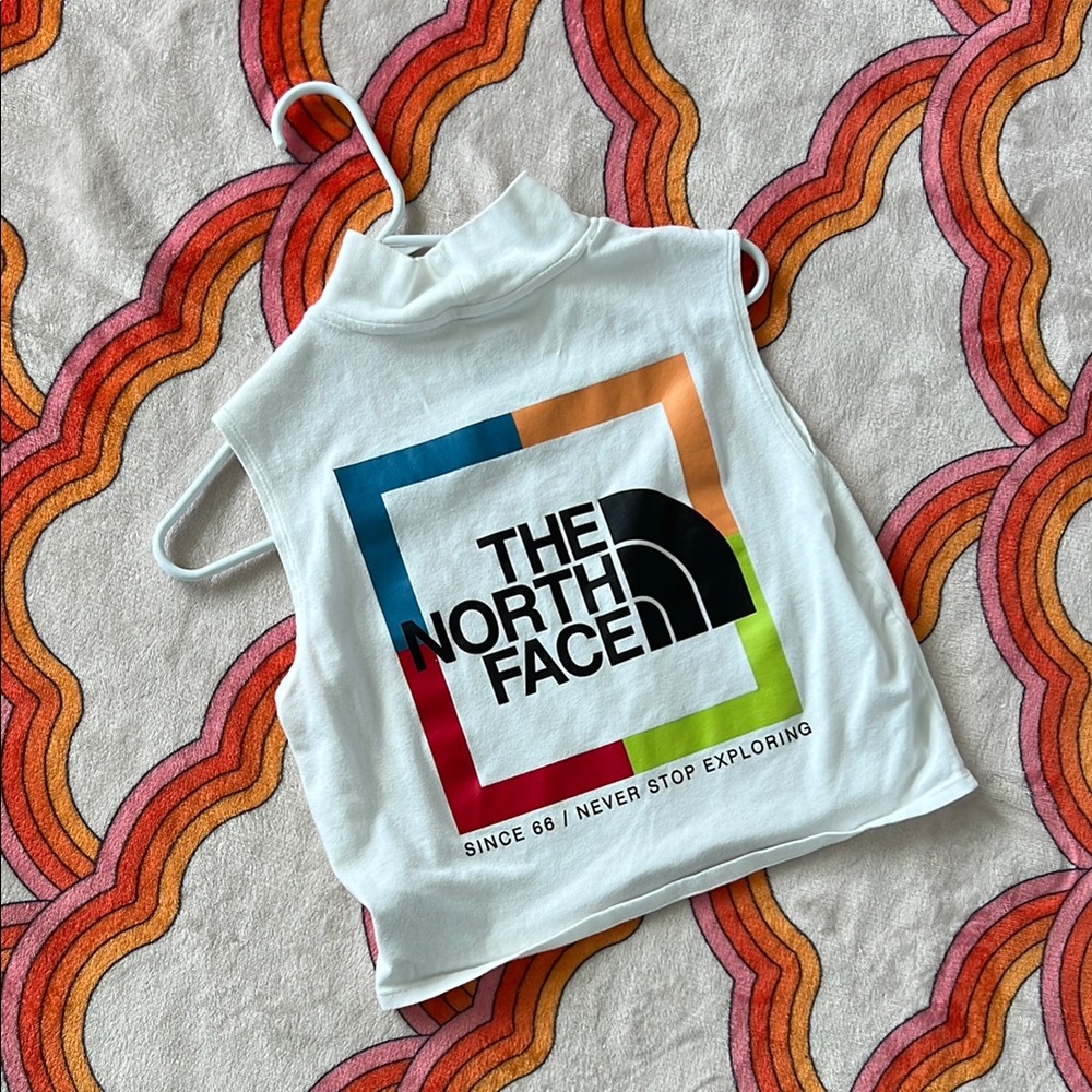 The North Face Women’s mock neck White Sleeveless Crop Top